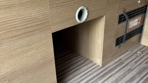 2p Malibu bus uit 2025