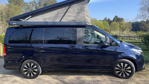 Sprokmobiel – 4p Mercedes-Benz campervan uit 2022