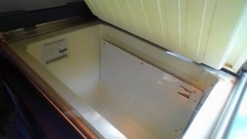 Sneeuwwitje – 4p Volkswagen campervan from 1991