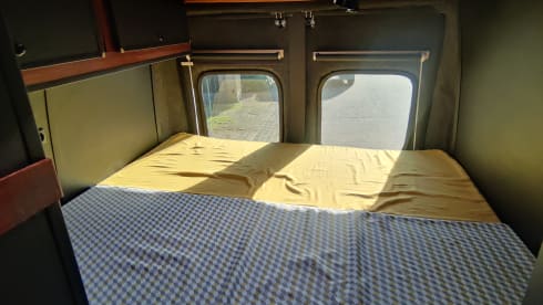 2p Citroën bus uit 2018