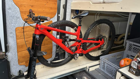 Ritser – Off-grid Volkwagen crafter buscamper 2p
