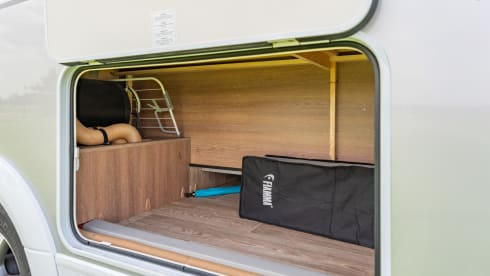 Enjoy our luxurious Dethleffs Trend '18, low length beds, delivery service