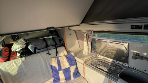 4p Volkswagen campervan uit 1995