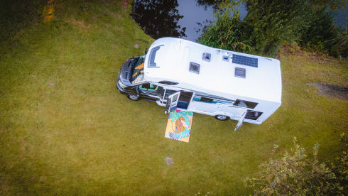 Swifty  – Luxury 4 berth Ford , Swift Voyager 494 from 2024
