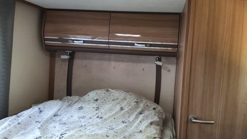 Beautiful luxury and compact (6.40 meters) motorhome with everything you wish for...