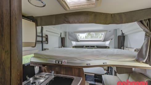 4p Benimar semi-integrated uit 2022