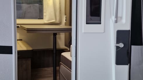 Yoshi – Benimar S 340 ES