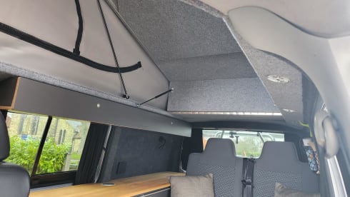 Valerie – Craig's Camper - VW Transporter 4 Berth + Awning