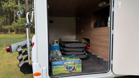 Camperverhuur Heeten – 4p Dethleffs semi-integrated uit 2024