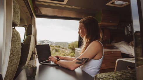 - voor de actieve vakantiegangers – Modularer Buscamper für 2 Personen