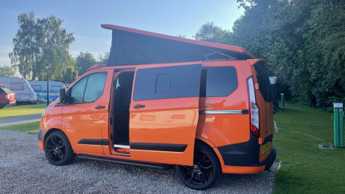 Wotsit.ontour – Wotsit 4 cuccette Ford Custom Transit 2017