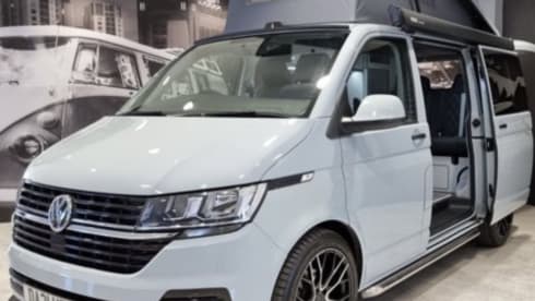 SILVERFOX – Adventure Ready 4 berth Volkswagen campervan from 2021