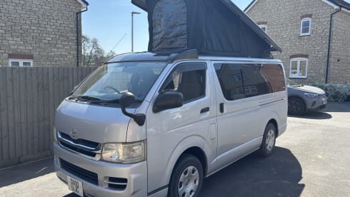 Yoshi – 4 berth Toyota campervan from 2010