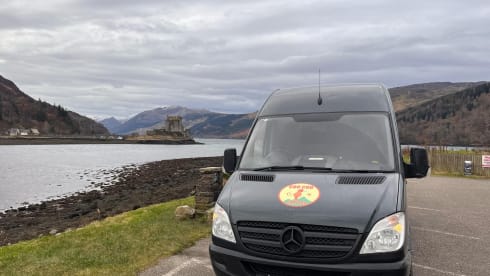 Effie – 3 berth Mercedes-Benz campervan