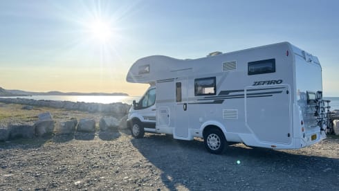 M6 Motorhome Hire Ltd – 6 berth Ford Roller Team Zefiro 675 2022
