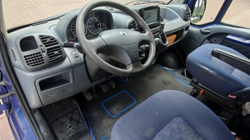 Lotta – 2-seater Fiat bus from 2002