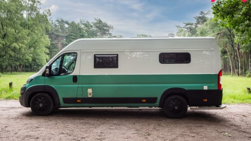 Puck de camperbus  – Zeer complete off-grid zelfbouw camper uit 2019