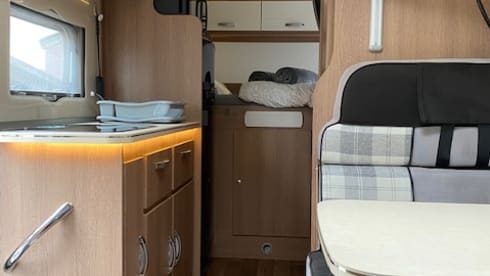 Carefree on the road with Fiat Mc Louis mobile home