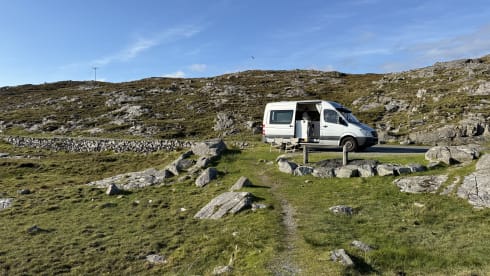 VanNoes – Geräumiger und hip dekorierter Mercedes Sprinter