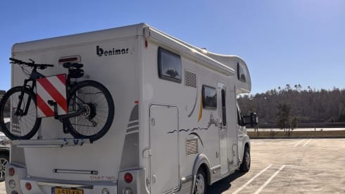 Nice spacious family camper (2011)!