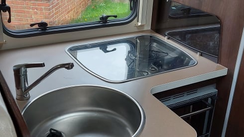 South Coast Explorer – 4 berth Roller Team Coachbuilt from 2017