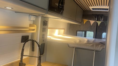 Van-Essa – 3/4 berth Ford bus from 2021
