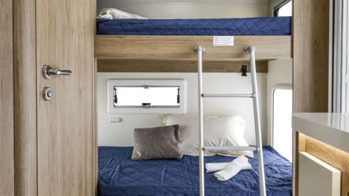 New and Luxurious 2023 Reg, Roller Team Autoroller 707 automatic Motorhome 