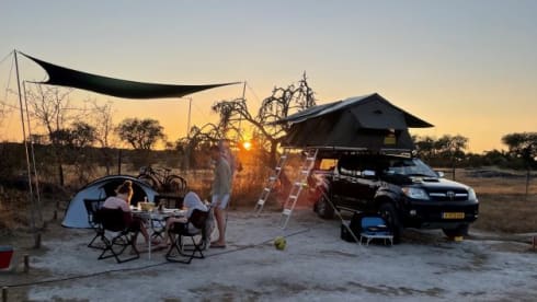 Car Camper – 4p Toyota rooftop from 2009