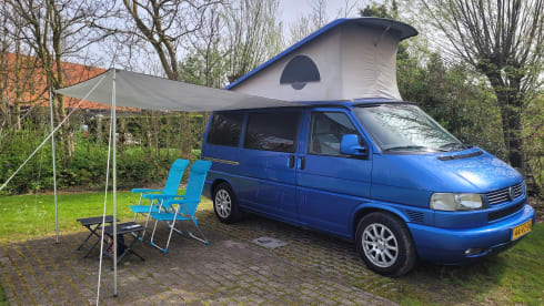 4p Volkswagen bus from 2001