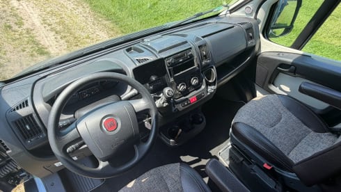 🚐 De Vrijbuiter – Super strakke , complete Fiat semi-integrated 2017