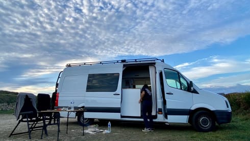 Unique, spacious campervan! (Available from mid-July!)