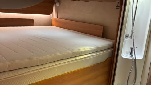 Hymer-Wohnmobil für 4 Personen, integriert ab 2015