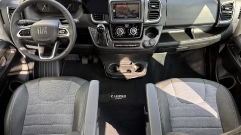 Adria Twin 640 SGX Supreme D AUTOMATIC