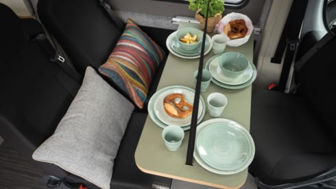 🚀 – adventurous campervan with large garage - 2024 - 4p