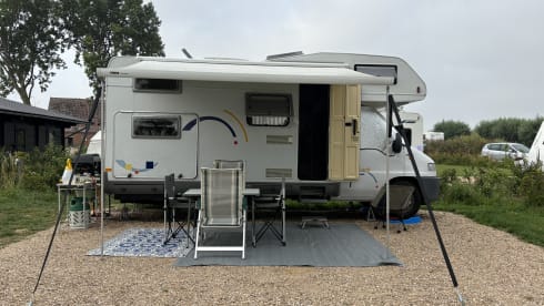 Echte gezinscamper – 6p Hymer alcove from 2000