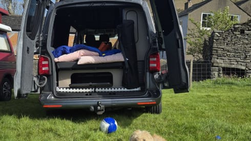 Vanessa – High Spec 4 berth VW T6 campervan
