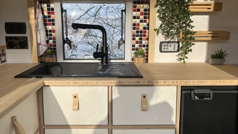 Ada – LUXURY - Spacious and beautiful Bespoke 3 berth Citroen Relay - Ada Van  