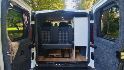 Vauxhall Vivaro LWB campervan (2 berth)