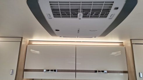 Swift Voyager motorhome (2023) fixed rear bed