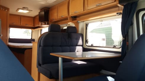 Rent a nice camper, extra's including bike rack