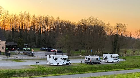 The freedom suite – Ideal family camper for up to 5 people