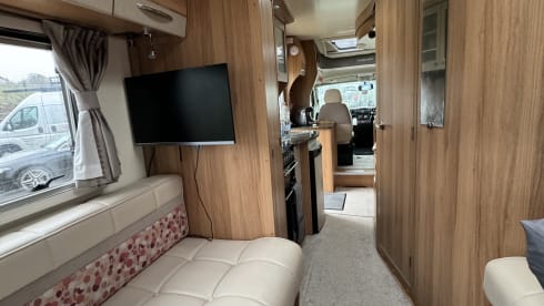 6 berth Peugeot semi-integrated from 2013