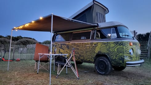 ELVIS  – Vintage Trip, westfalia combi