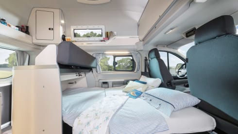 Adventure cooking and fun – 5p Ford campervan uit 2020