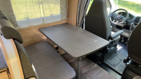 Luxury Sunlight T67 semi-integrated