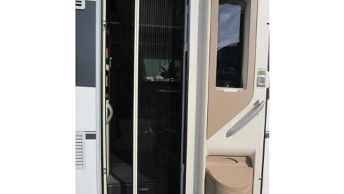 D-way to Travel – 4p Adria Mobil semi-integrated from 2020