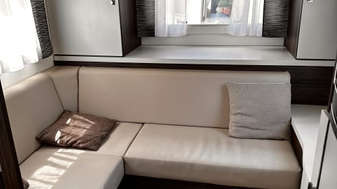 Millie – 4 berth Benimar 2017