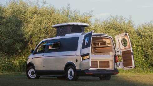 The Vancrafters – 2p Volkswagen campervan The Vancrafters Interior