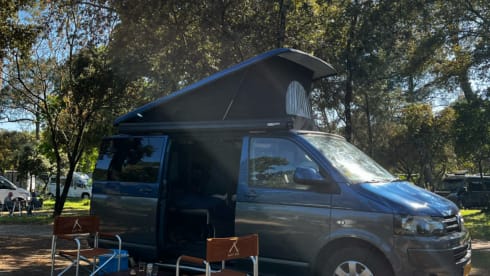 BonoBus – 4p Volkswagen bus from 2010