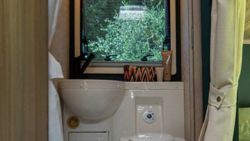 Family 4 – 6p Rimor alcove from 2026